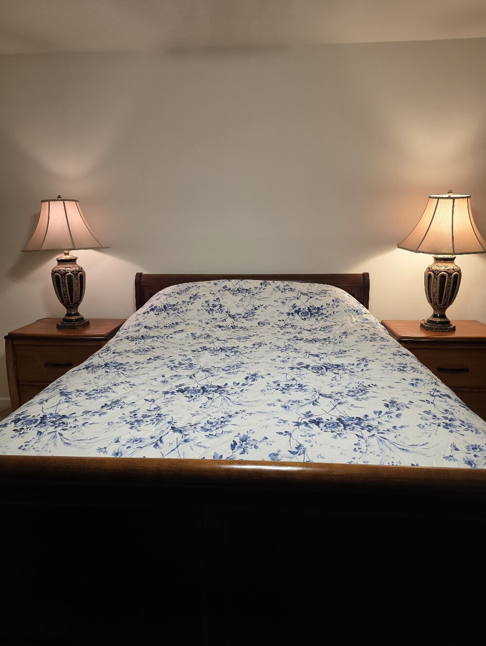 Lauren Ralph Lauren Annie Floral Blue On White Full/ Queen Comforter, 94" X 96"